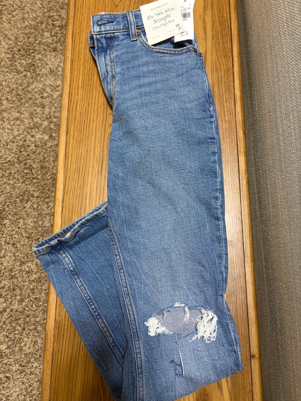 Abercrombie & Fitch High Rise Distressed 90s Slim Straight Jeans